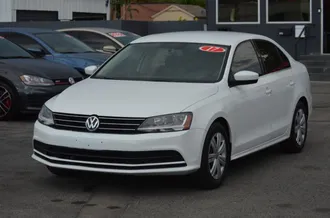 2017 Volkswagen Jetta photo 3