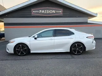2020 Toyota Camry photo 2
