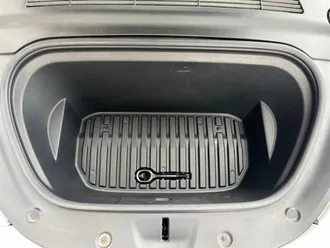 2022 Tesla Model Y Long Range photo 4