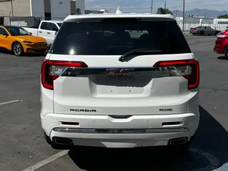 2023 GMC Acadia Denali photo 6