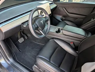 2021 Tesla Model Y Long Range photo 2