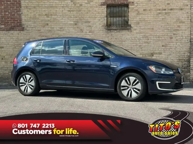 2016 Volkswagen e-Golf SE Hatchback Sedan 4D