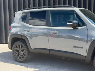 2022 Jeep Renegade photo 5