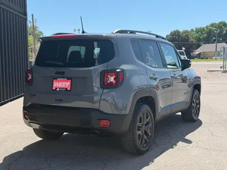 2022 Jeep Renegade photo 7