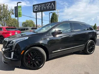 2022 Cadillac XT5 photo 2