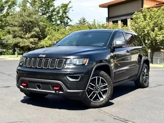 2019 Jeep Grand Cherokee photo 2