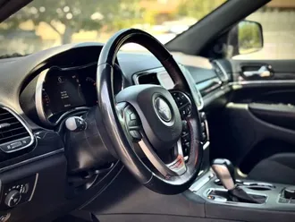 2019 Jeep Grand Cherokee photo 5