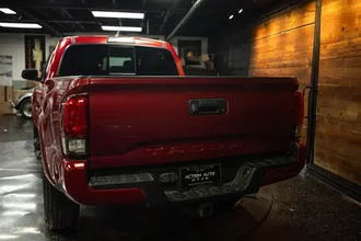 2019 TOYOTA TACOMA photo 6