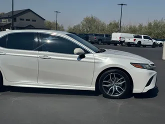 2019 Toyota Camry photo 4
