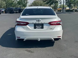 2019 Toyota Camry photo 7