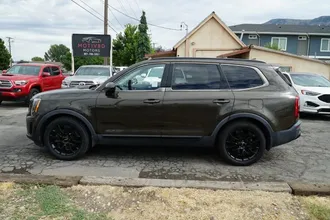 2022 Kia Telluride photo 2