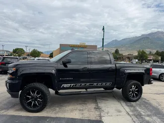 2017 Chevrolet Silverado 1500 photo 2