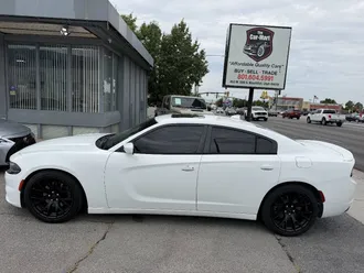 2015 Dodge Charger photo 2