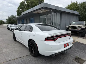 2015 Dodge Charger photo 3