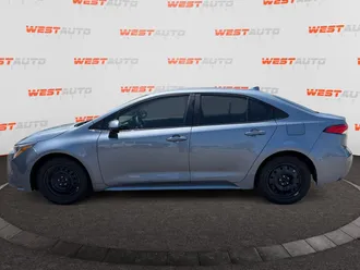 2022 Toyota Corolla photo 2