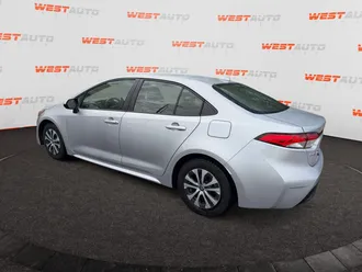 2021 Toyota Corolla Hybrid photo 3