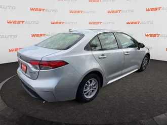2021 Toyota Corolla Hybrid photo 5