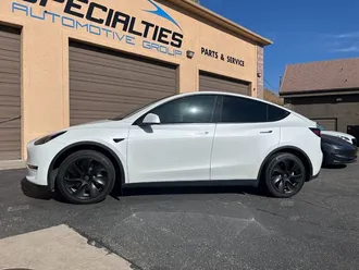 2024 Tesla Model Y Long Range * Hardware 4* photo 3