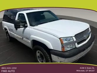 2004 Chevrolet Silverado 2500 Regular Cab photo 2