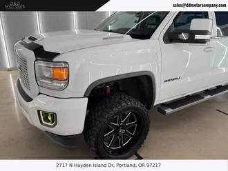 2017 GMC Sierra 3500 HD Crew Cab photo 3