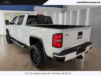 2017 GMC Sierra 3500 HD Crew Cab photo 6