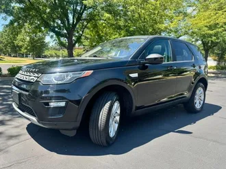 2017 Land Rover Discovery Sport photo 2