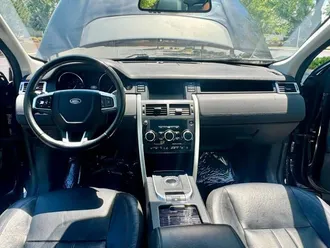 2017 Land Rover Discovery Sport photo 6