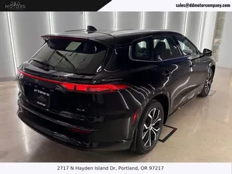 2025 Toyota Crown Signia photo 7
