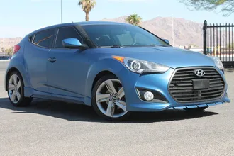 2016 Hyundai Veloster photo 2