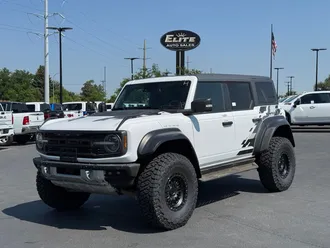 2023 Ford Bronco photo 3