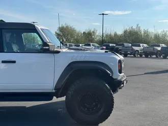 2023 Ford Bronco photo 4