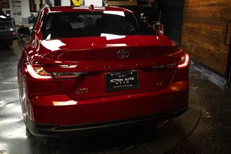 2025 TOYOTA CAMRY photo 6