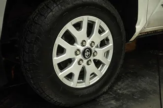 2025 TOYOTA TACOMA photo 3