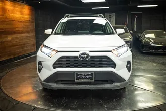 2019 TOYOTA RAV4 photo 4