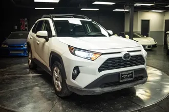 2019 TOYOTA RAV4 photo 5