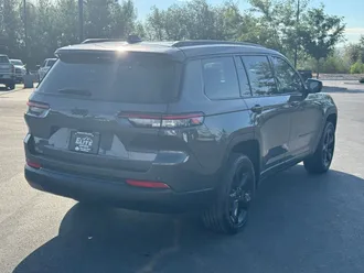2023 Jeep Grand Cherokee L photo 6