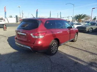 2016 Nissan Pathfinder photo 6
