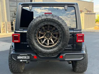 2019 Jeep Wrangler photo 6
