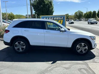 2022 Mercedes-Benz GLC photo 2