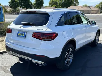 2022 Mercedes-Benz GLC photo 3