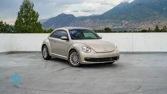 2015 Volkswagen Beetle photo 2
