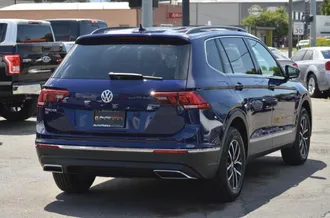 2021 Volkswagen Tiguan photo 4