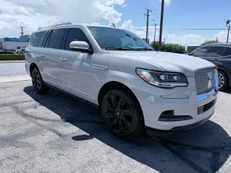 2022 Lincoln Navigator L photo 7