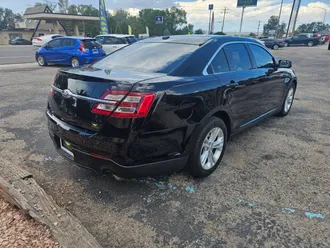 2016 Ford Taurus photo 5
