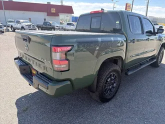 2022 Nissan Frontier photo 3