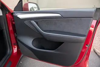Model Y 32