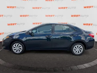 2019 Toyota Corolla photo 2