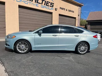 2014 Ford Fusion Hybrid SE photo 3