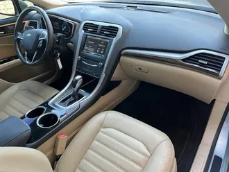 2014 Ford Fusion Hybrid SE photo 7