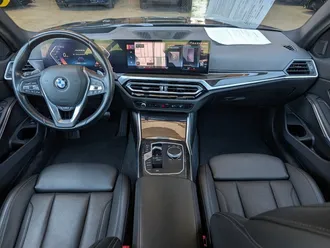 2023 BMW 330i xDrive photo 3